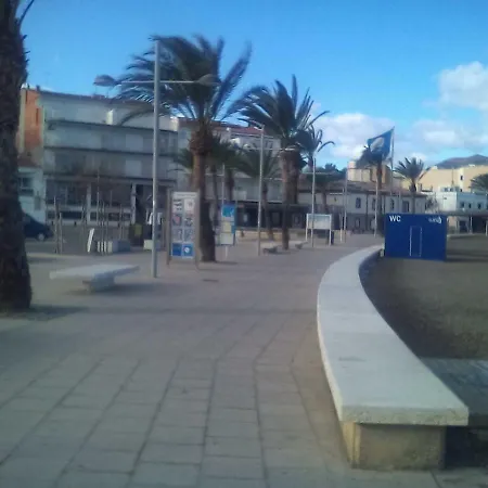 50 Metros Del Mar شقة