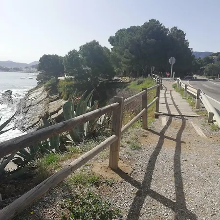 50 Metros Del Mar *